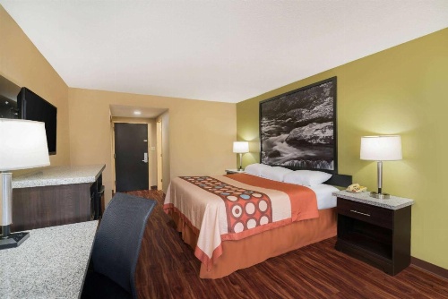 Super 8 by Wyndham Raleigh North East image 6