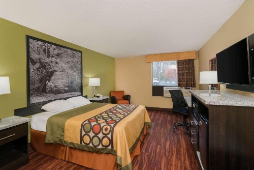 Super 8 by Wyndham Raleigh North East image 8